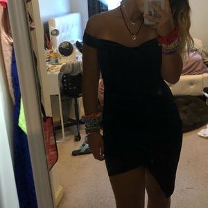 Windsor NWT navy velvet bodycon dress